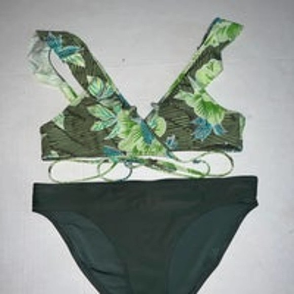 Aerie cross cross ruffle bikini top and bottom size m - Picture 1 of 8